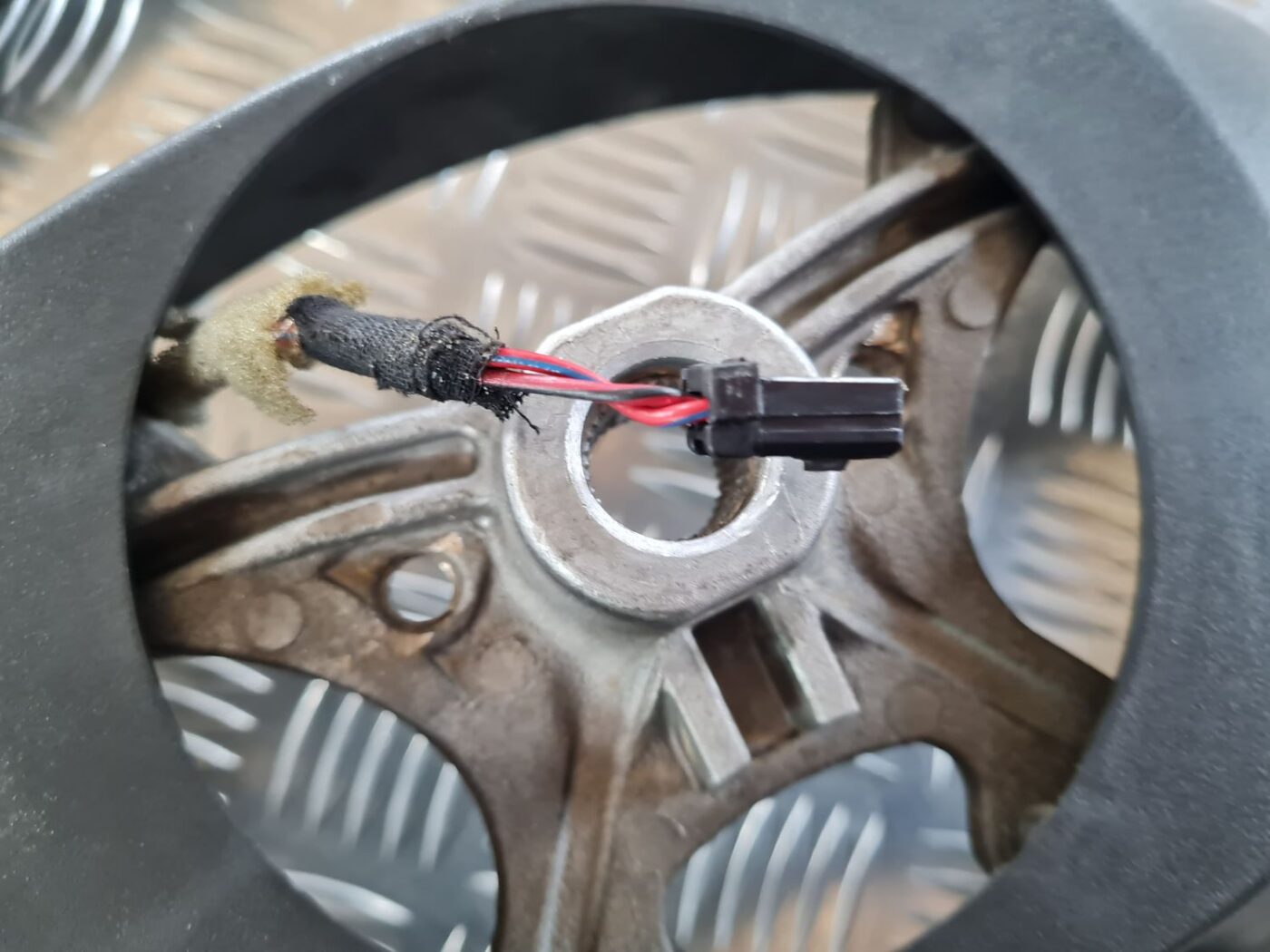 Stūre priekš CHRYSLER VOYAGER 2006 3 Stūre priekš CHRYSLER VOYAGER 2006