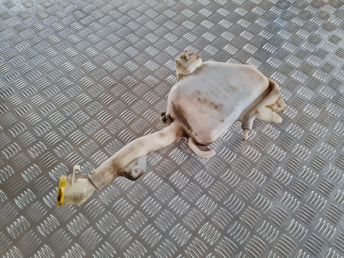 Mazgātāja šķidruma tvertne priekš CHRYSLER VOYAGER 2006 1 Mazgātāja šķidruma tvertne priekš CHRYSLER VOYAGER 2006