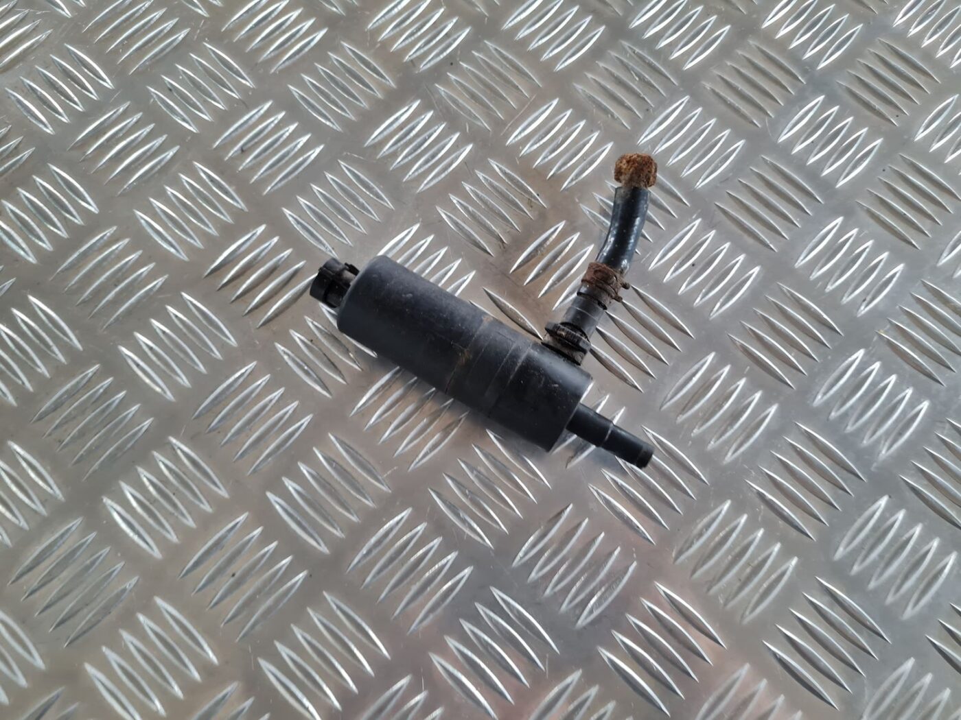 Mazgātāja šķidruma sūknis priekš CHRYSLER VOYAGER 2006 1 Mazgātāja šķidruma sūknis priekš CHRYSLER VOYAGER 2006