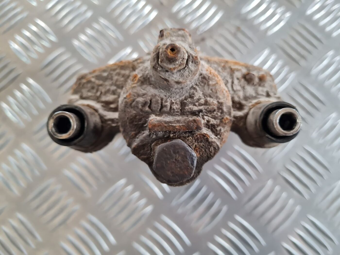 Priekšējais labais suports priekš CHRYSLER VOYAGER 2006 3 Priekšējais labais suports priekš CHRYSLER VOYAGER 2006