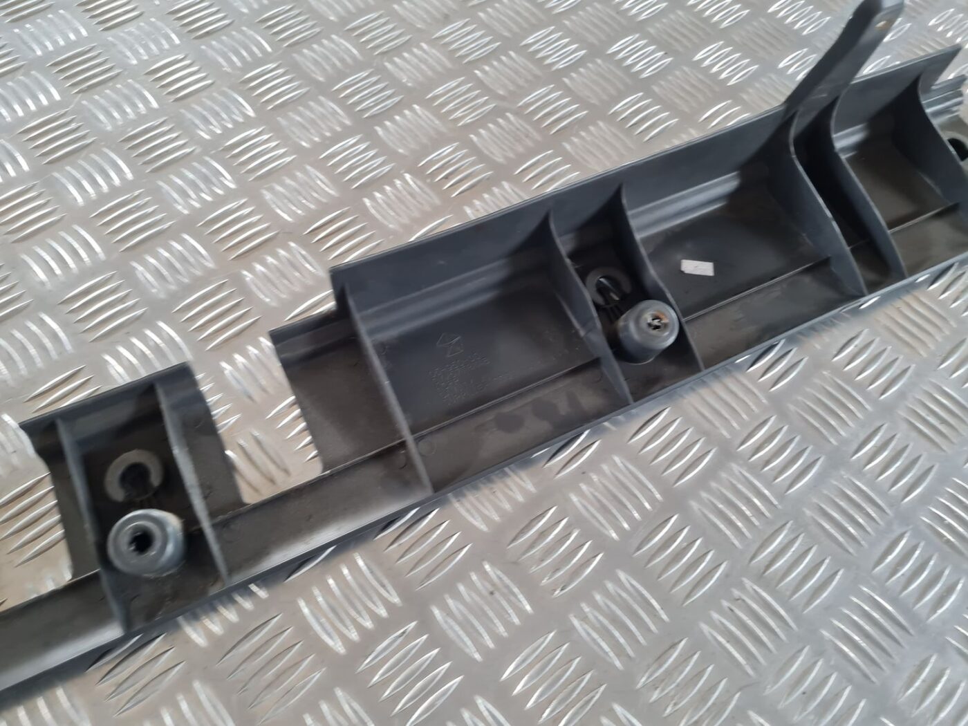 Bagāžnieka nodalījuma plastmasa priekš CHRYSLER VOYAGER 2006 5 Bagāžnieka nodalījuma plastmasa priekš CHRYSLER VOYAGER 2006