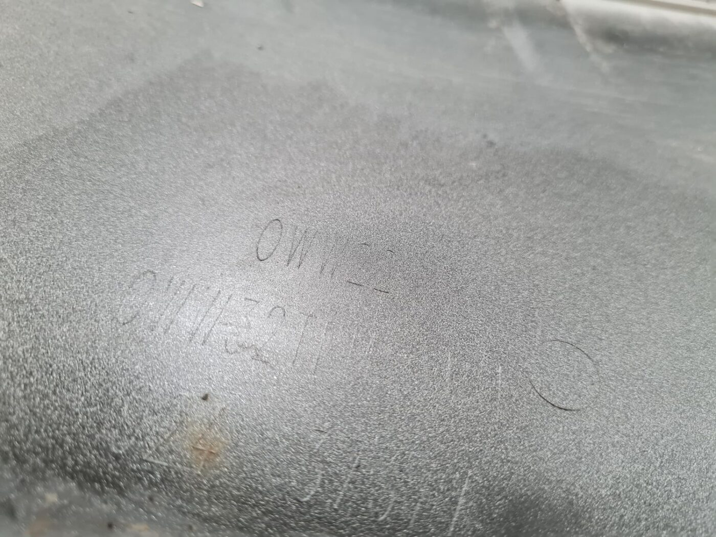 Aizmugurēja spārna uzlika (moldings) priekš CHRYSLER VOYAGER 2006 5 Aizmugurēja spārna uzlika (moldings) priekš CHRYSLER VOYAGER 2006