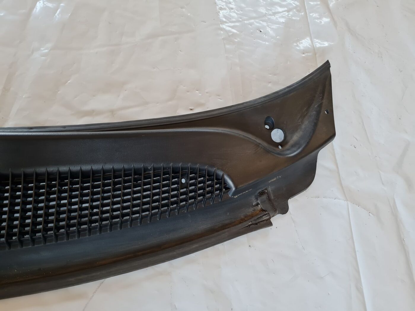 Vējstikla uzlikas (deflektora) režģis priekš CHRYSLER VOYAGER 2006 9 Vējstikla uzlikas (deflektora) režģis priekš CHRYSLER VOYAGER 2006