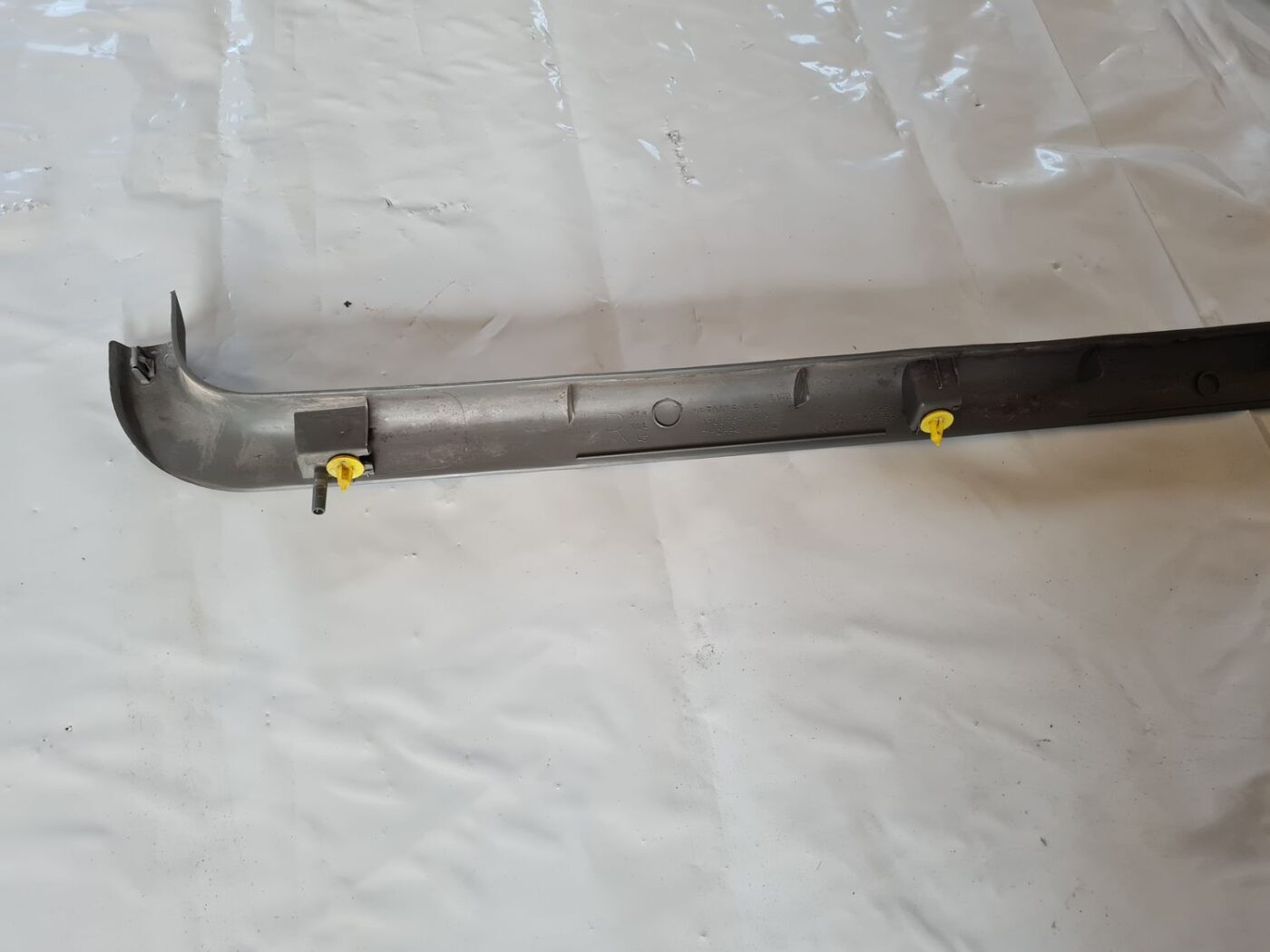 Durvju stikla moldings priekš CHRYSLER VOYAGER 2006 6 Durvju stikla moldings priekš CHRYSLER VOYAGER 2006