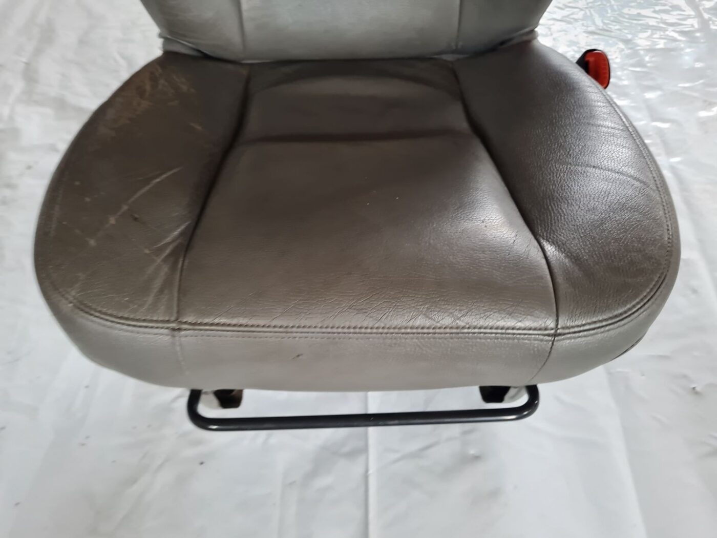 Priekšējais labais sēdeklis priekš CHRYSLER VOYAGER 2006 8 Priekšējais labais sēdeklis priekš CHRYSLER VOYAGER 2006