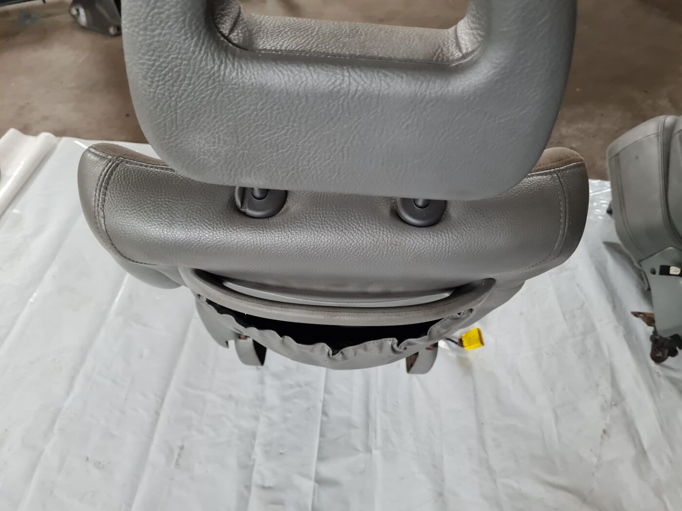 Priekšējais labais sēdeklis priekš CHRYSLER VOYAGER 2006 4 Priekšējais labais sēdeklis priekš CHRYSLER VOYAGER 2006