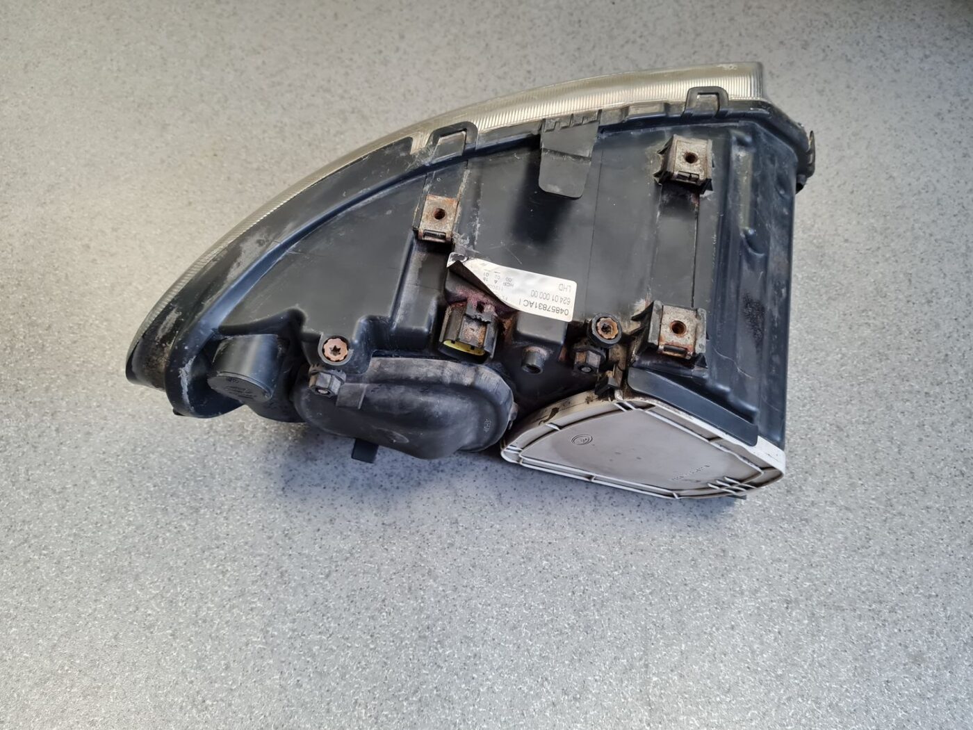 Priekšējais kreisais lukturis priekš CHRYSLER VOYAGER 2006 6 Priekšējais kreisais lukturis priekš CHRYSLER VOYAGER 2006