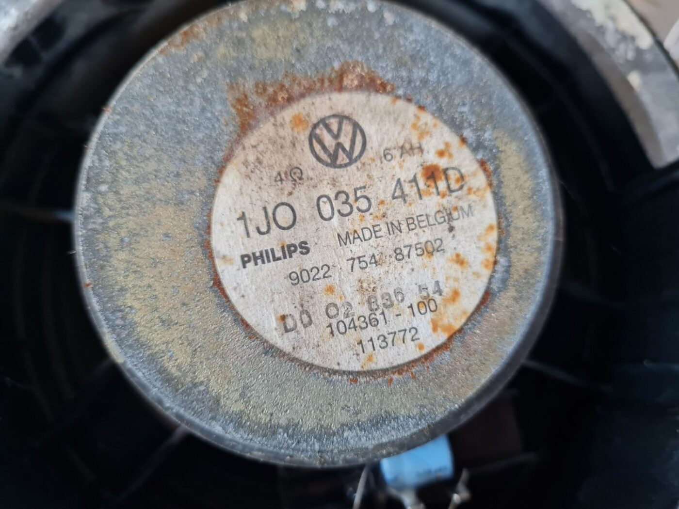 Durvju skaļrunis, apakšā priekš VW GOLF IV 1999 4 Durvju skaļrunis, apakšā priekš VW GOLF IV 1999