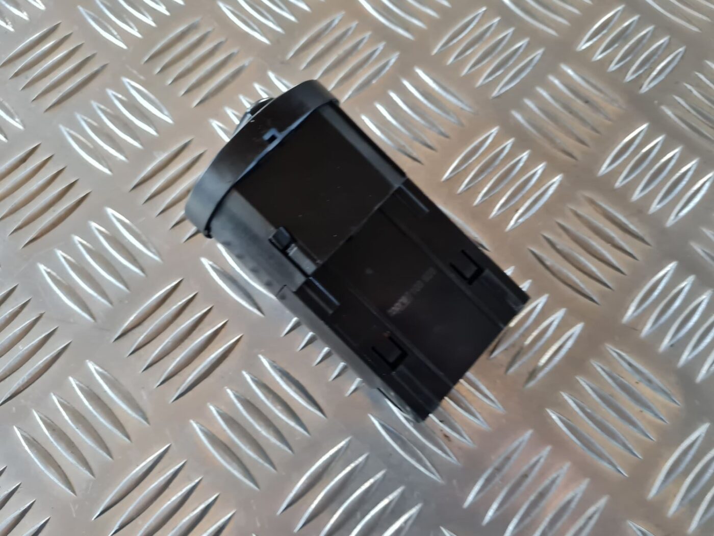 Gaismas slēdzis priekš VW GOLF IV 1999 5 Gaismas slēdzis priekš VW GOLF IV 1999