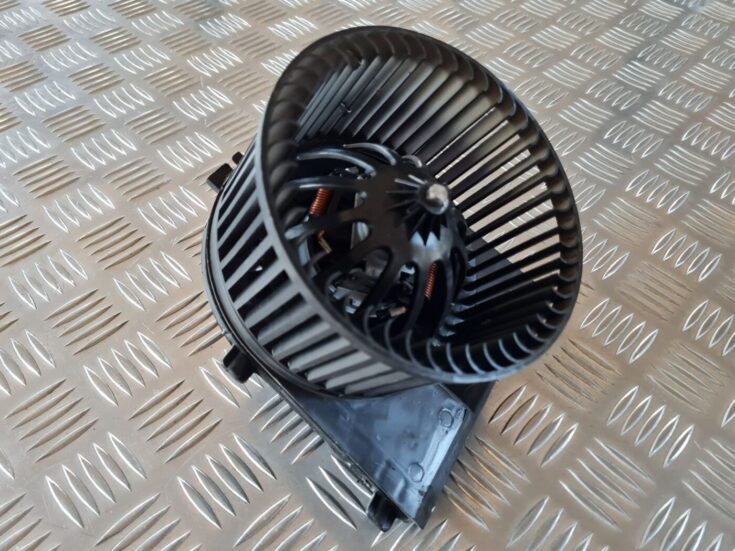 Salona ventilators priekš VW GOLF IV 1999
