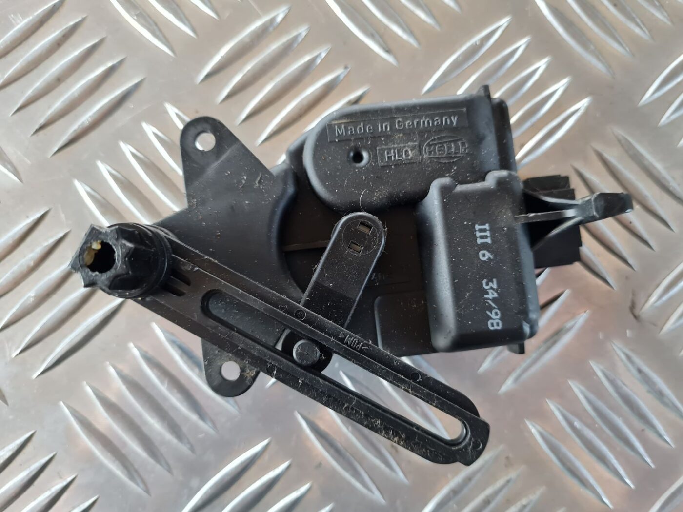 Apsildes sistēmas aktuators priekš VW GOLF IV 1999 2 Apsildes sistēmas aktuators priekš VW GOLF IV 1999