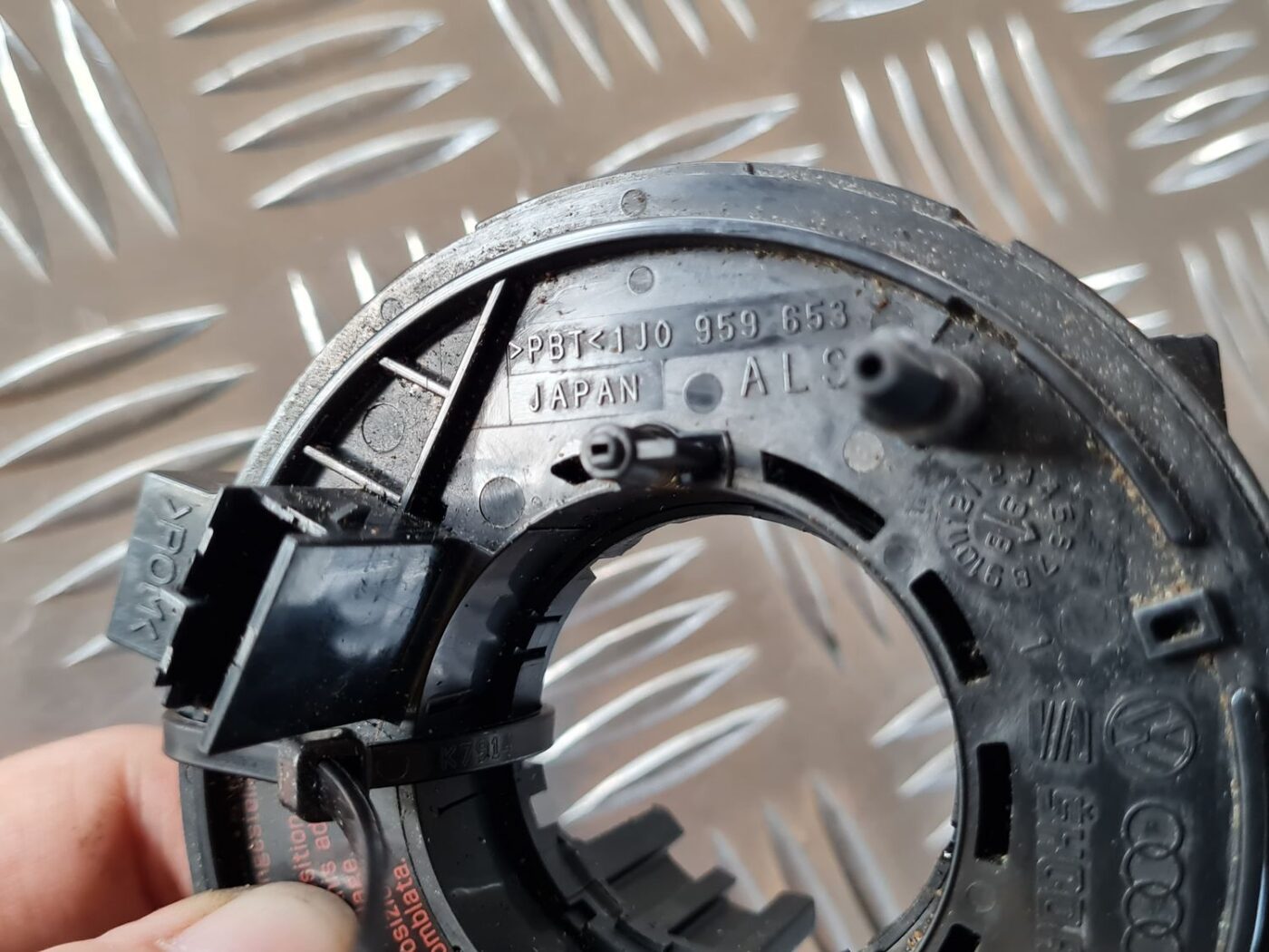 Drošības spilvena slīdgredzens priekš VW GOLF IV 1999 4 Drošības spilvena slīdgredzens priekš VW GOLF IV 1999