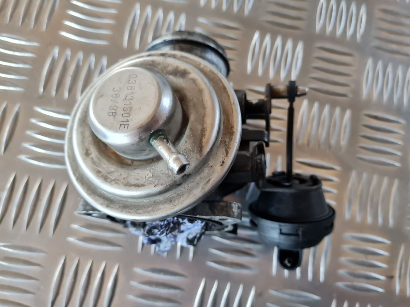 EGR vārsts priekš VW GOLF IV 1999 4 EGR vārsts priekš VW GOLF IV 1999