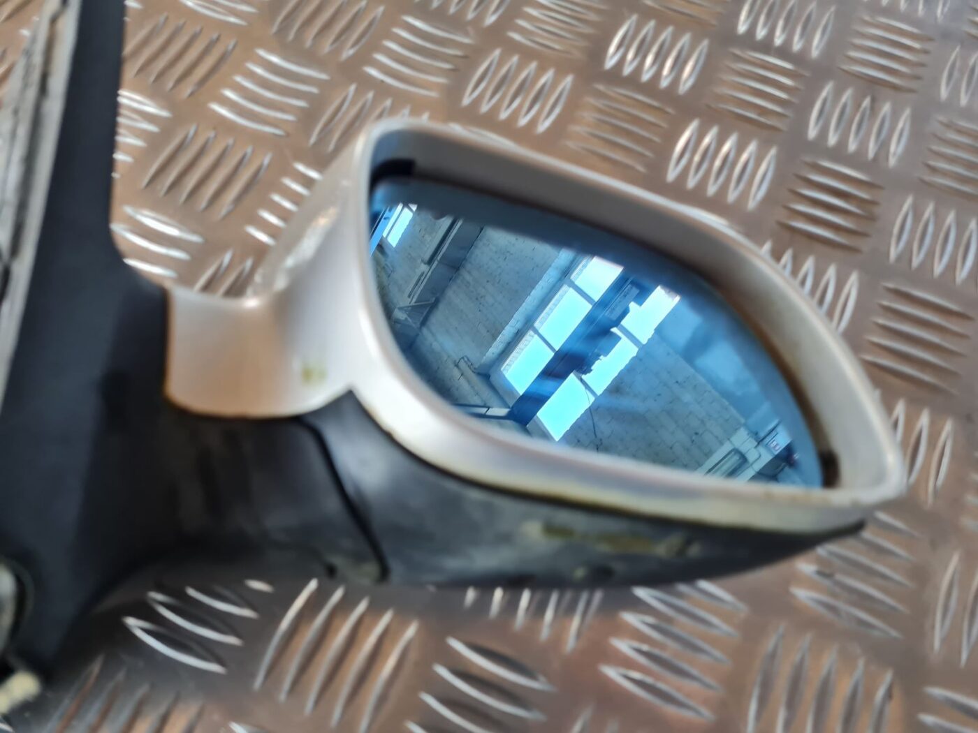 Ārējais spogulis, pa labi priekš VW GOLF IV 1999 6 Ārējais spogulis, pa labi priekš VW GOLF IV 1999