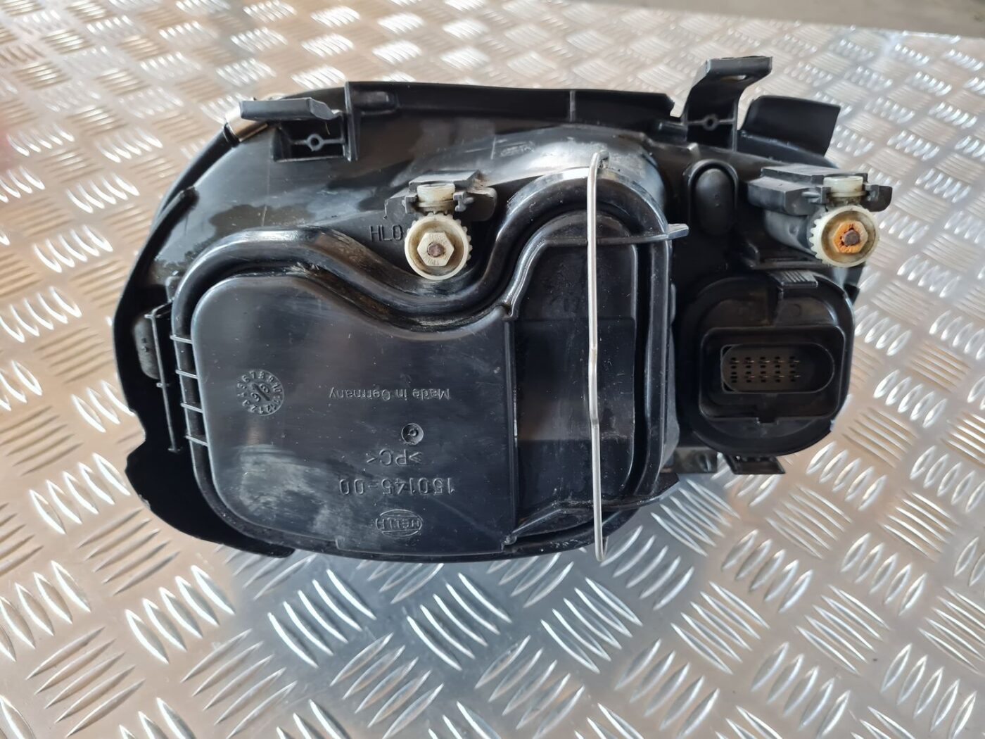 Priekšējais kreisais lukturis priekš VW GOLF IV 1999 6 Priekšējais kreisais lukturis priekš VW GOLF IV 1999