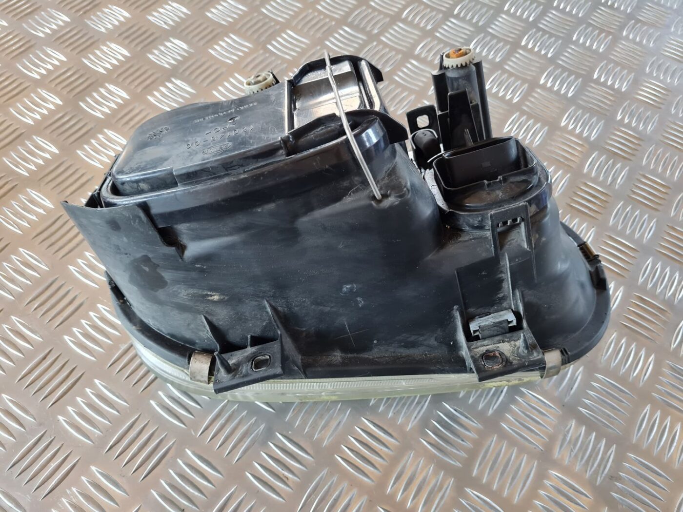 Priekšējais kreisais lukturis priekš VW GOLF IV 1999 3 Priekšējais kreisais lukturis priekš VW GOLF IV 1999