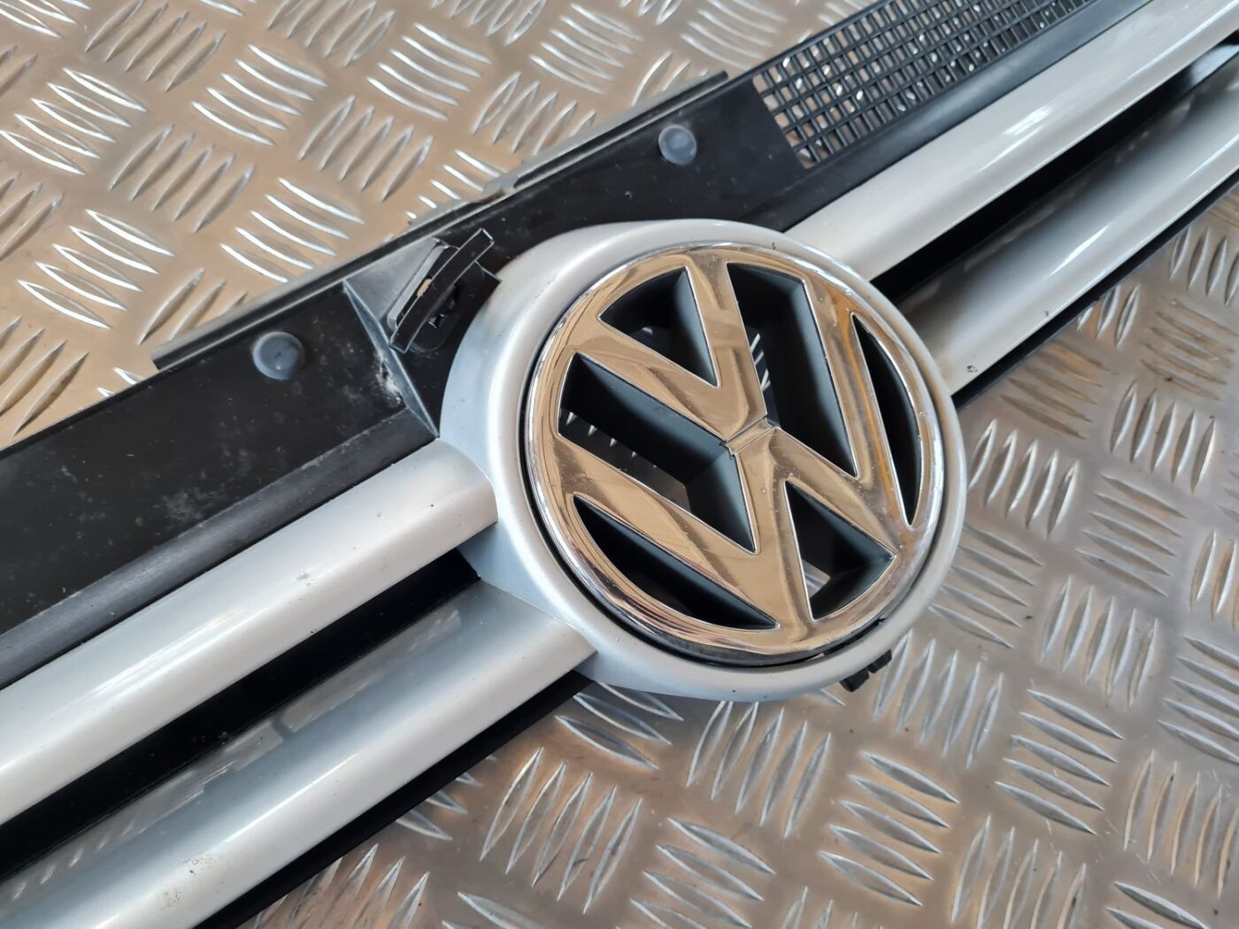 Bufera reste priekš VW GOLF IV 1999 11 Bufera reste priekš VW GOLF IV 1999