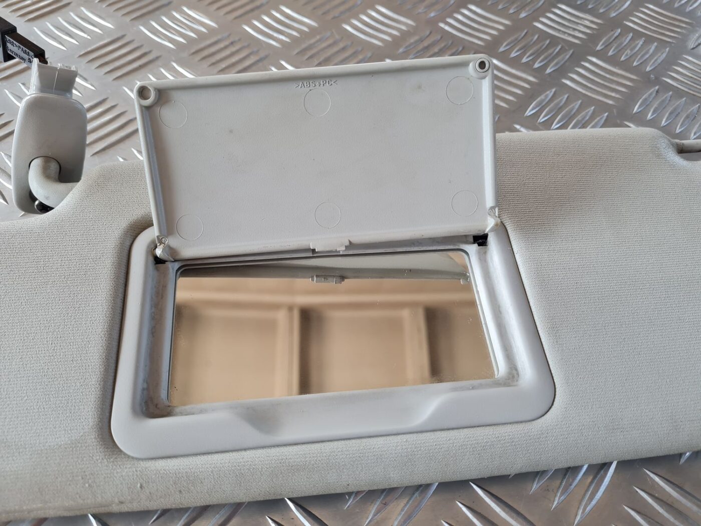 Saules aizsargs priekš VW GOLF IV 1999 2 Saules aizsargs priekš VW GOLF IV 1999