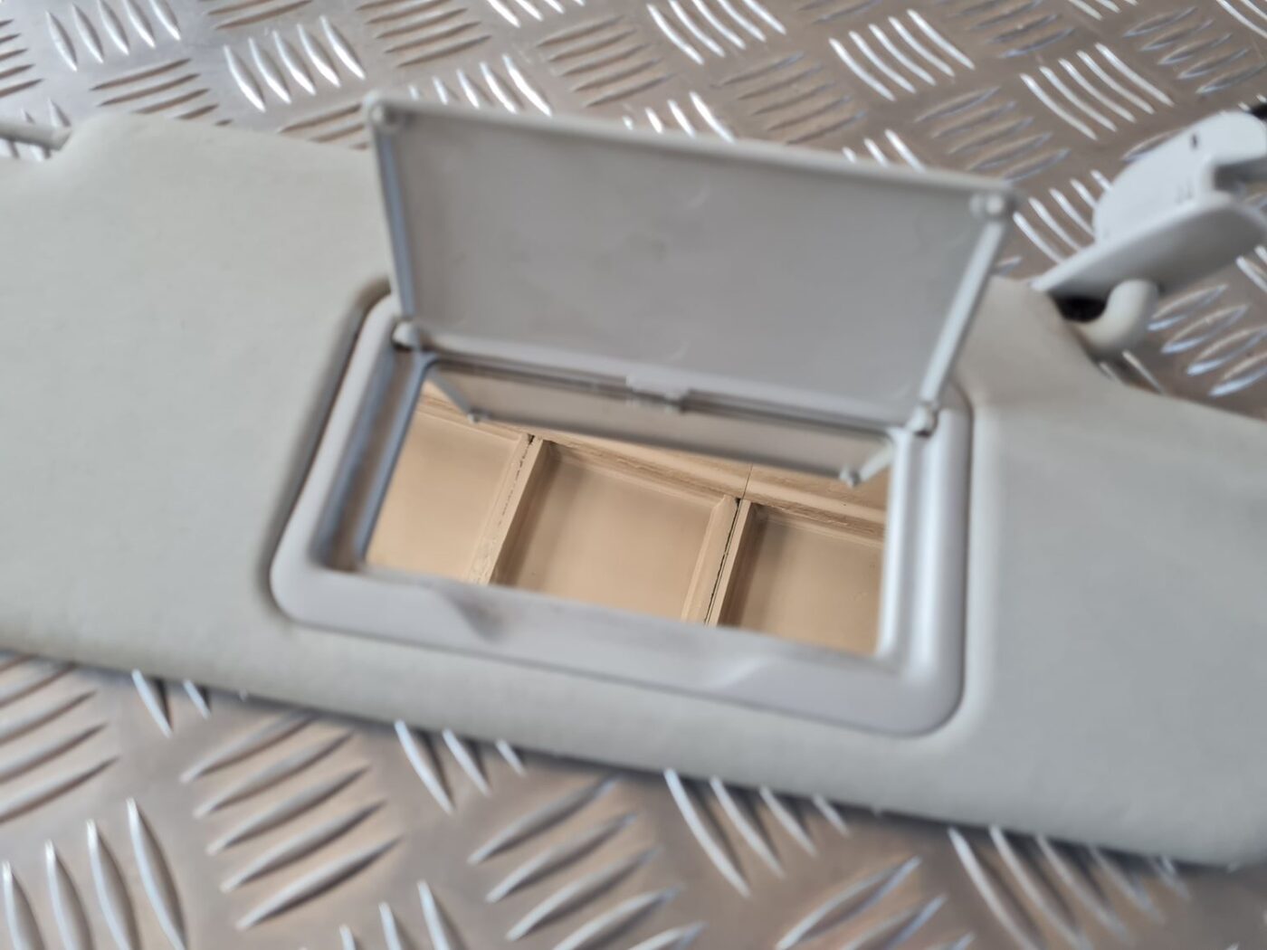 Saules aizsargs priekš VW GOLF IV 1999 2 Saules aizsargs priekš VW GOLF IV 1999