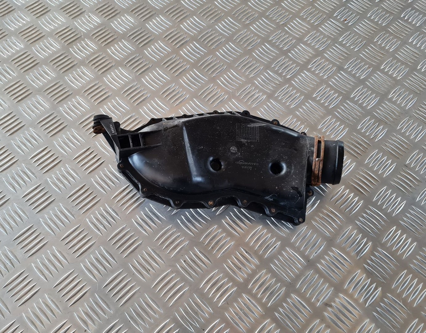 Interkulera caurule priekš VW GOLF IV 1999 1 Interkulera caurule priekš VW GOLF IV 1999