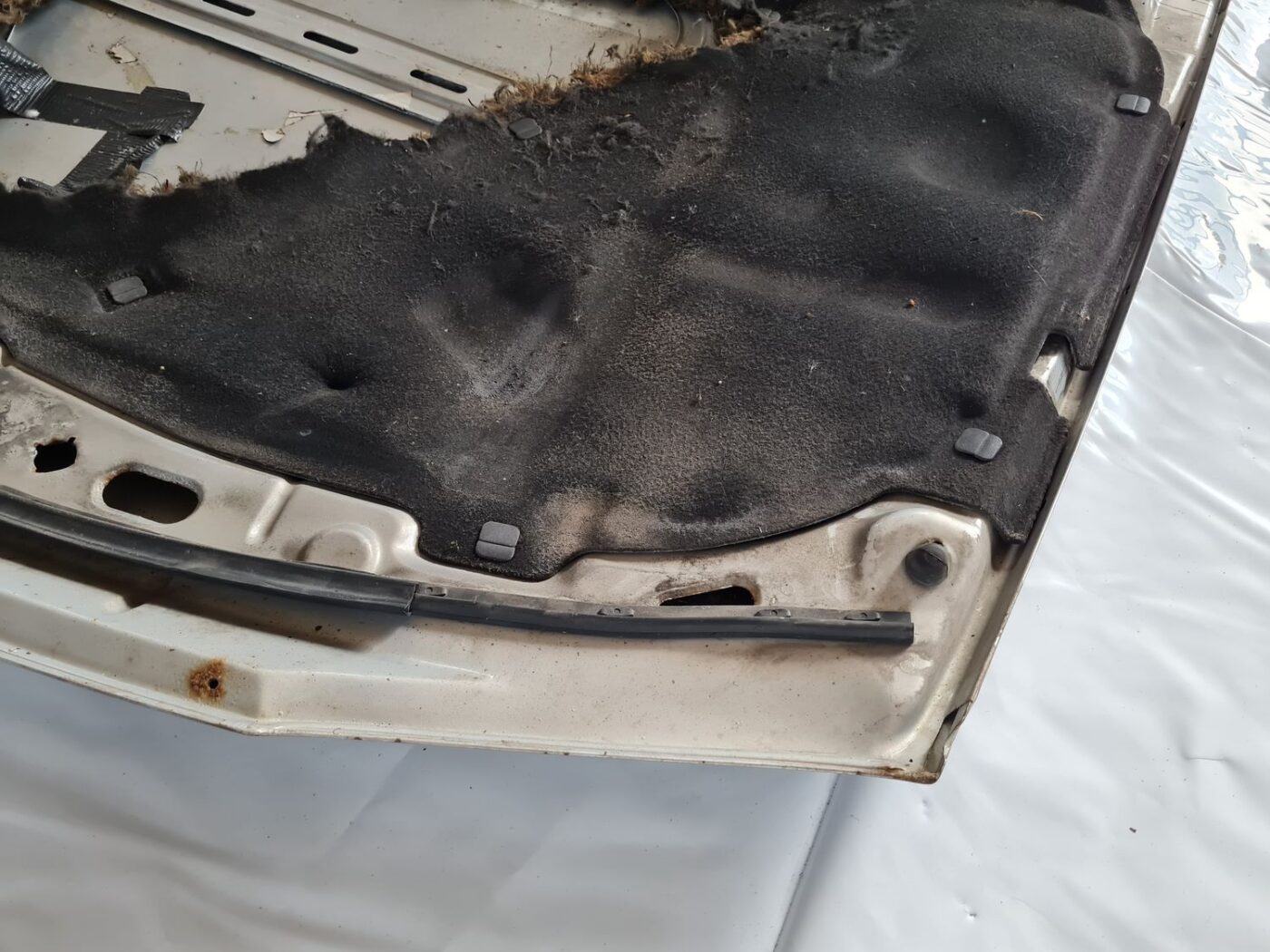 Pārsegs priekš VW GOLF IV 1999 8 Pārsegs priekš VW GOLF IV 1999