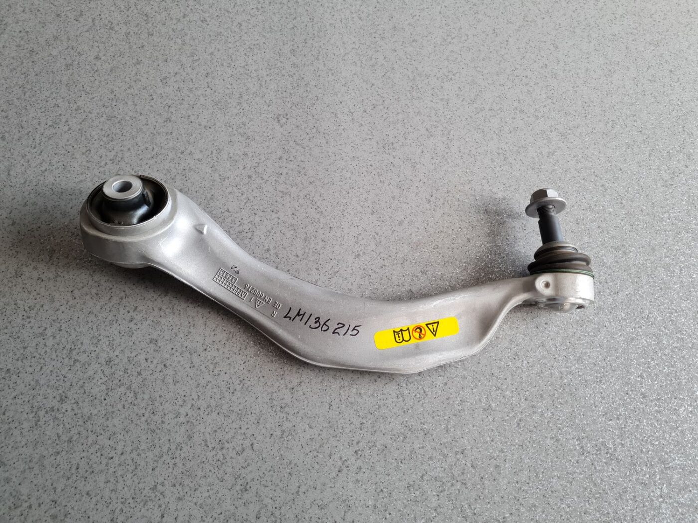 Priekšējas piekares svira priekš 3 Priekšējas piekares svira priekš