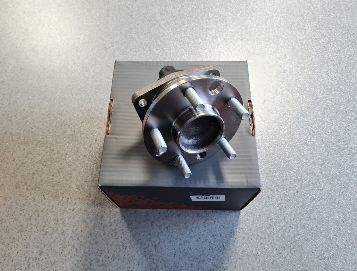 Riteņa rumbas gultnis priekš 1 Riteņa rumbas gultnis priekš