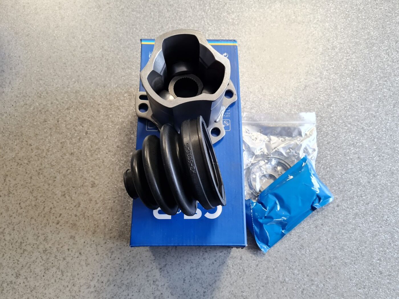 Iekšējais pusases šarnīrs priekš 1 Iekšējais pusases šarnīrs priekš