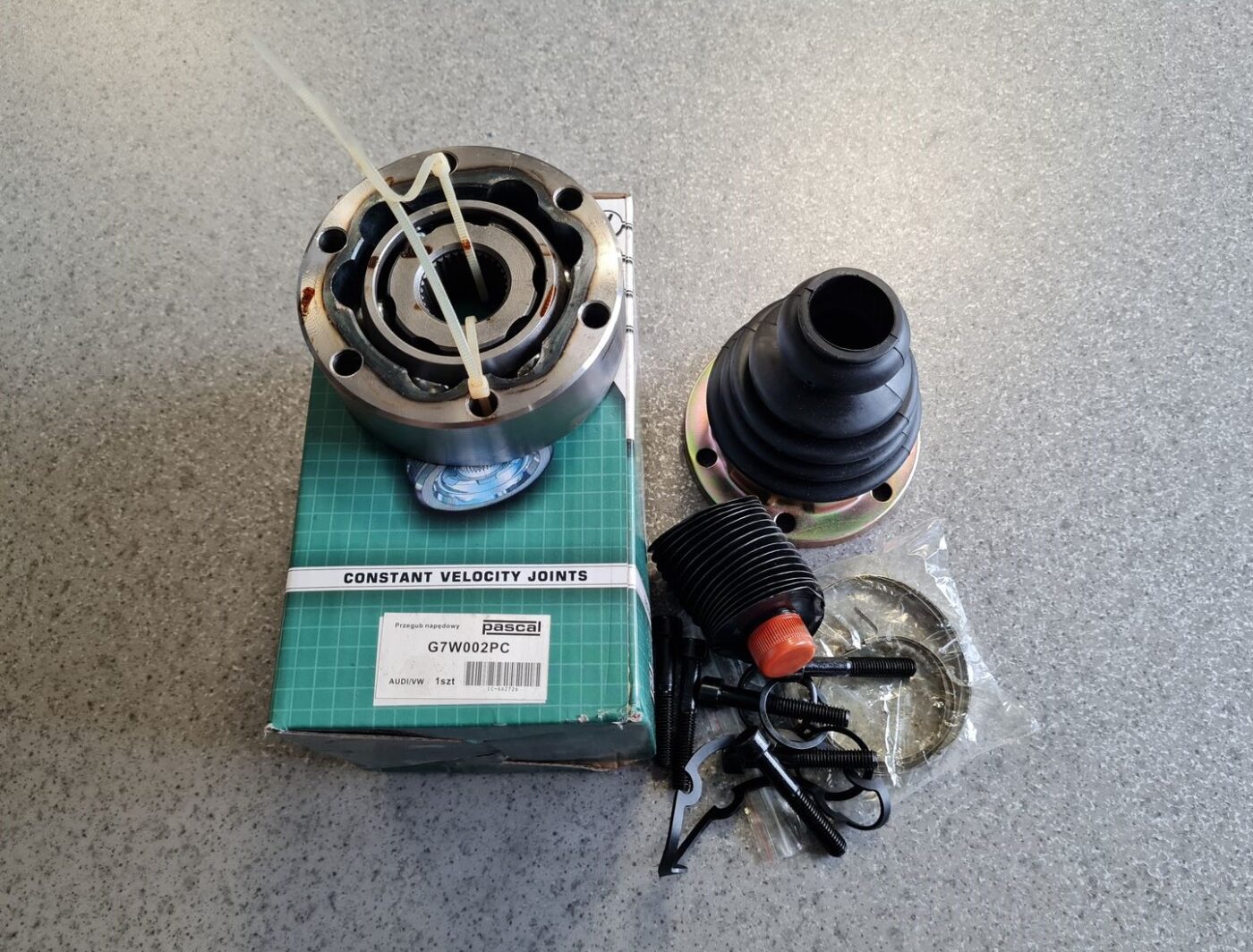 Iekšējais pusases šarnīrs priekš 1 Iekšējais pusases šarnīrs priekš