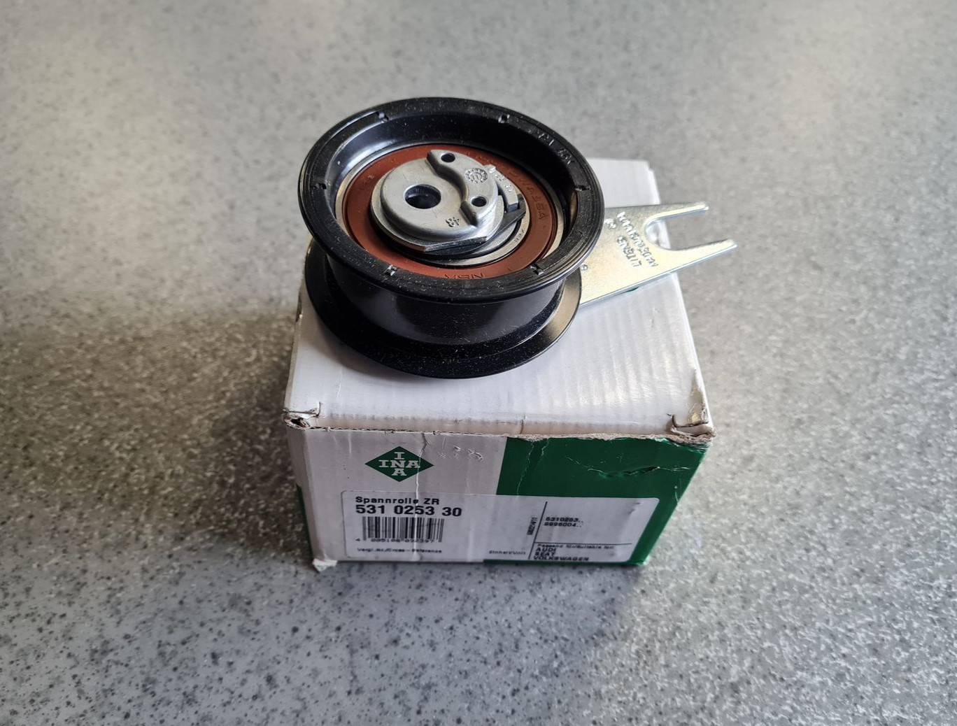 Spriegotājrullītis priekš 1 Spriegotājrullītis priekš