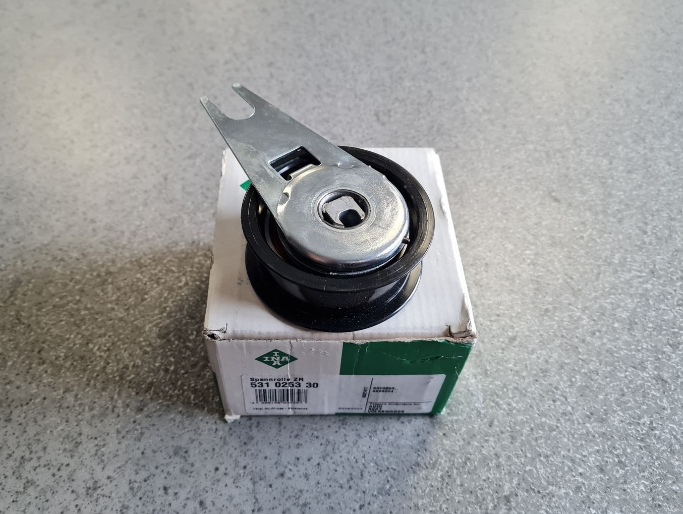 Spriegotājrullītis priekš 2 Spriegotājrullītis priekš