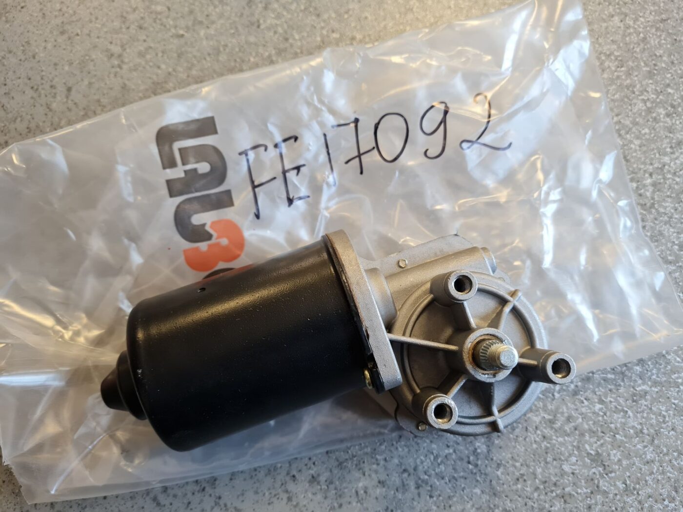 Starteris priekš 2 Starteris priekš