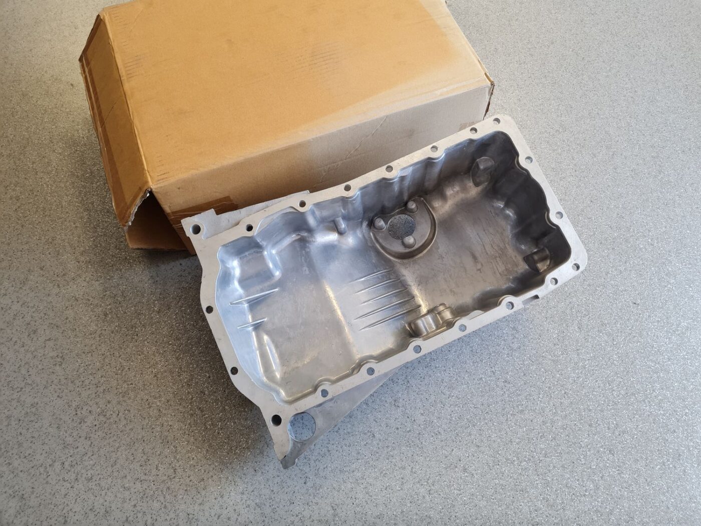 Dzinēja karteris priekš 1 Dzinēja karteris priekš