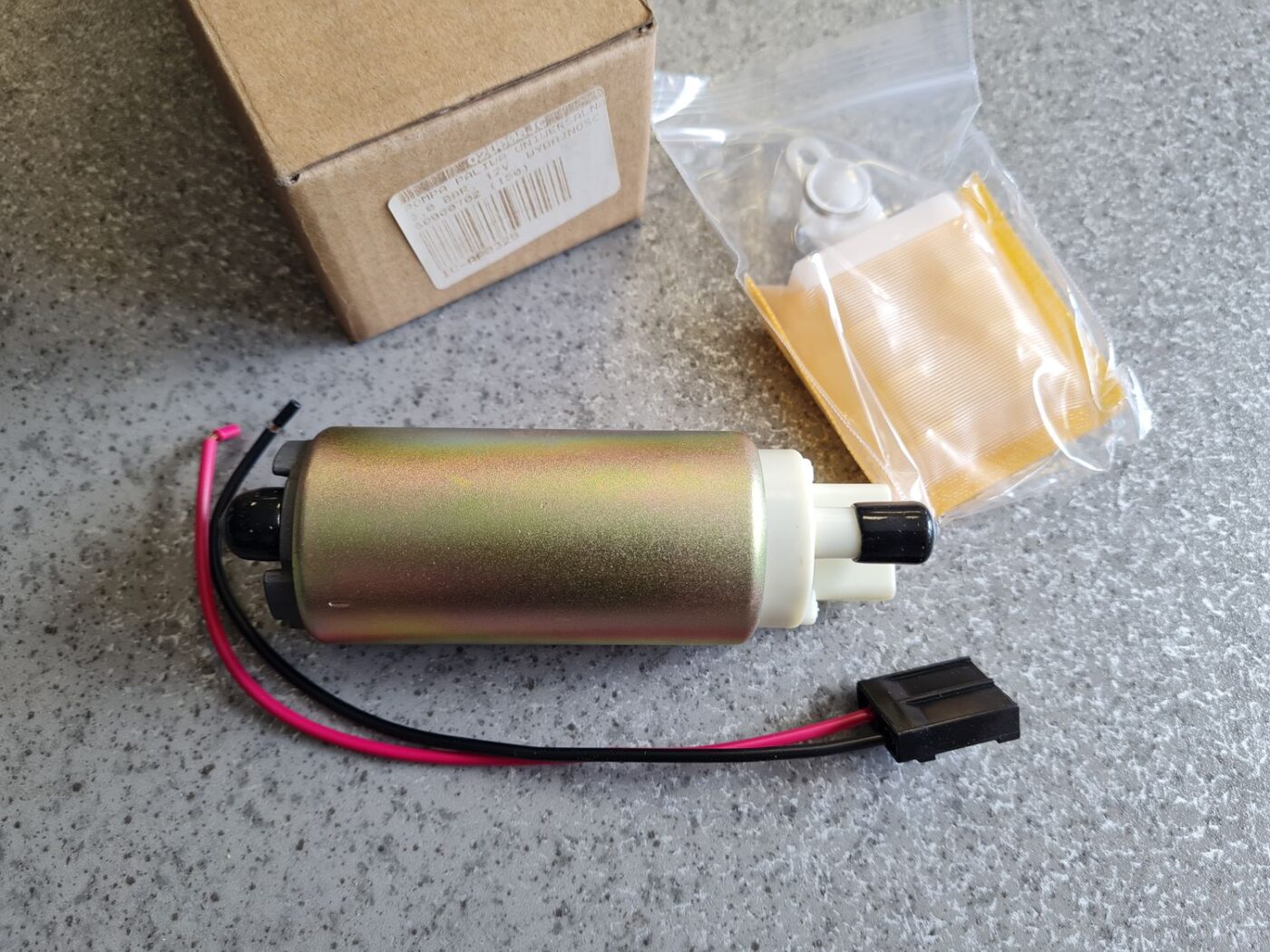 Degvielas tvertnes sūknis priekš 2 Degvielas tvertnes sūknis priekš