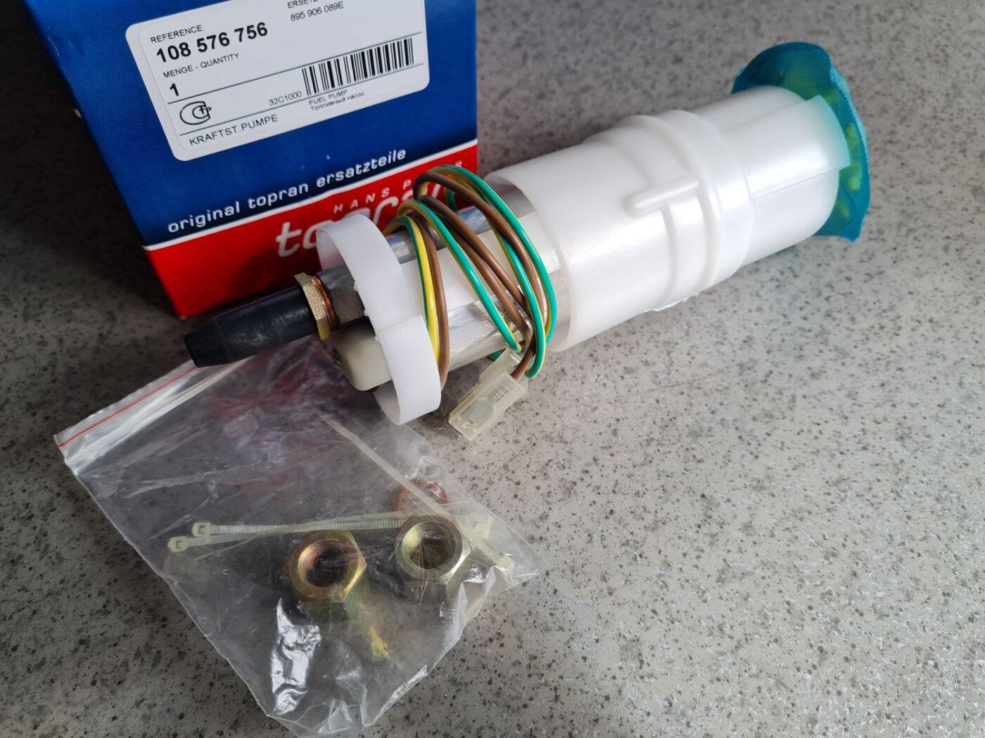 Degvielas tvertnes sūknis priekš 2 Degvielas tvertnes sūknis priekš