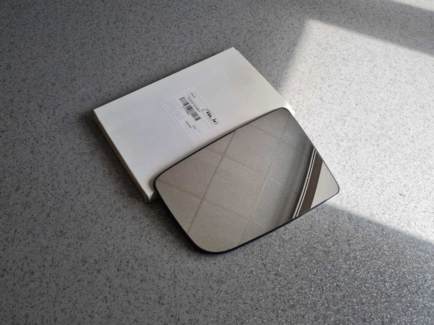 Ārējais spogulis priekš 1 Ārējais spogulis priekš