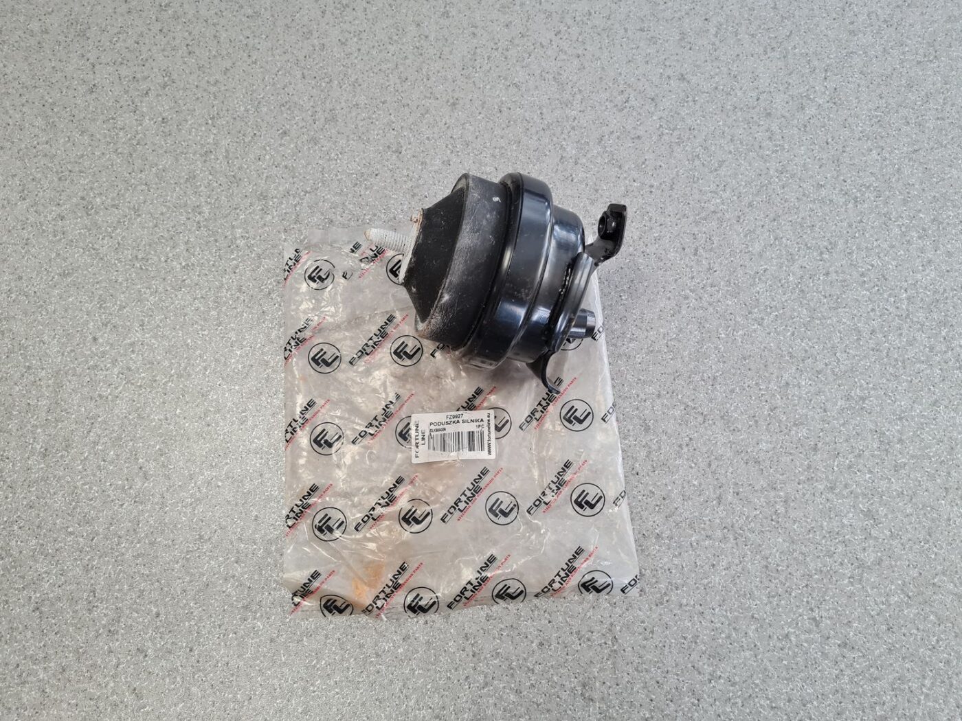 Dzinēja spilvens priekš 2 Dzinēja spilvens priekš