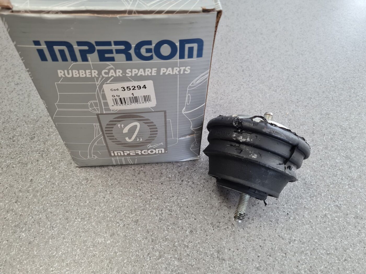 Dzinēja spilvens priekš 2 Dzinēja spilvens priekš