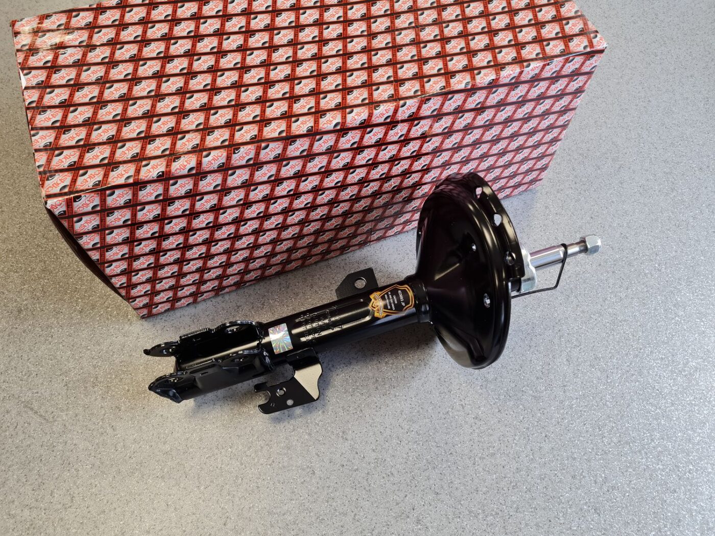 Priekšējais amortizators priekš 1 Priekšējais amortizators priekš