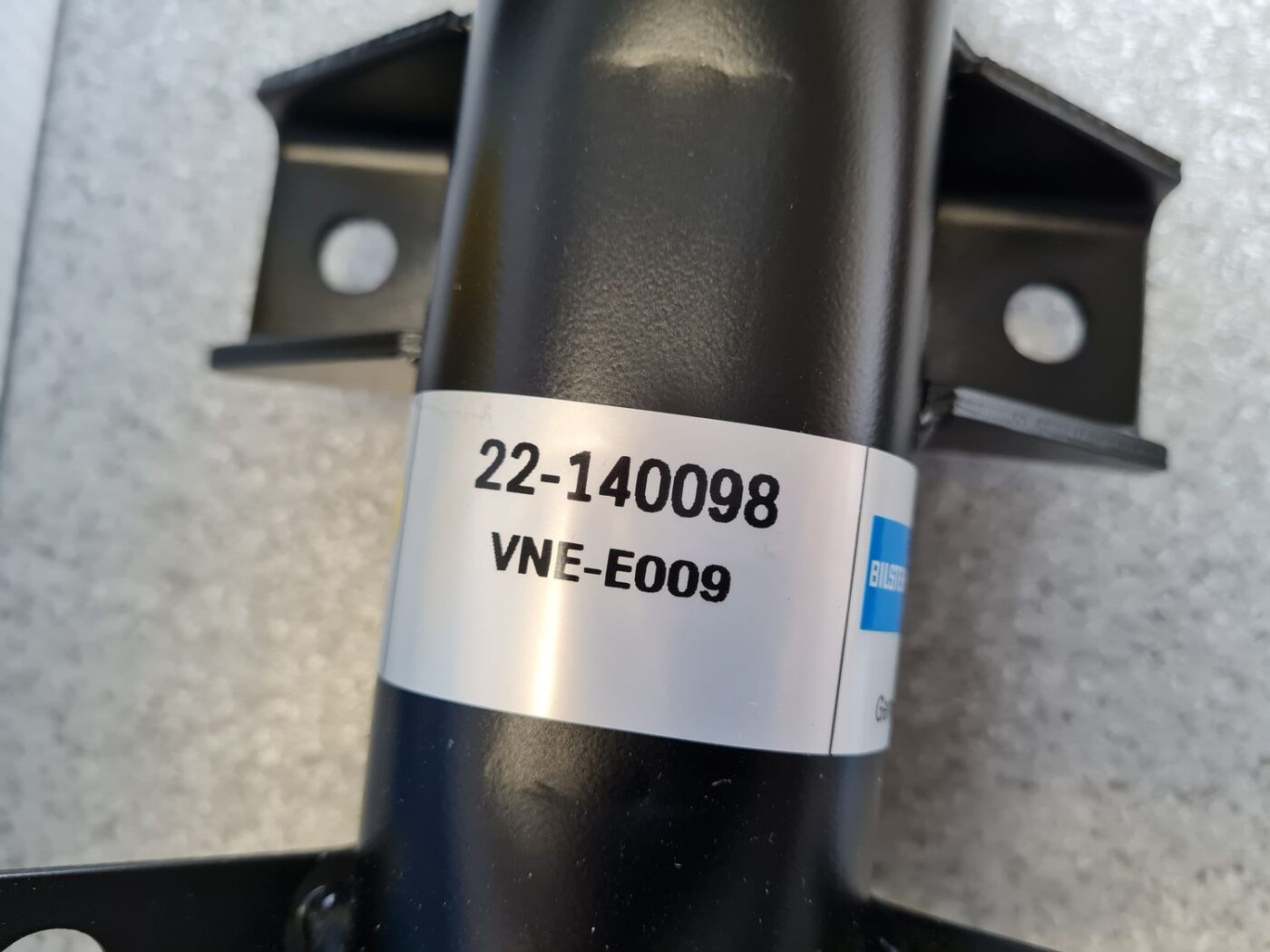 Priekšējais amortizators priekš 2 Priekšējais amortizators priekš