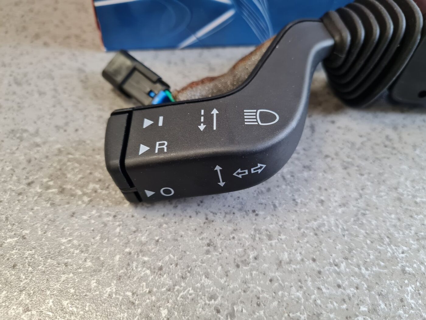 Pagrieziena rādītāju slēdzis priekš 2 Pagrieziena rādītāju slēdzis priekš