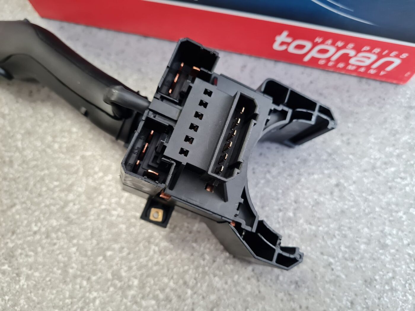 Stikla tīrītāja slēdzis priekš 4 Stikla tīrītāja slēdzis priekš