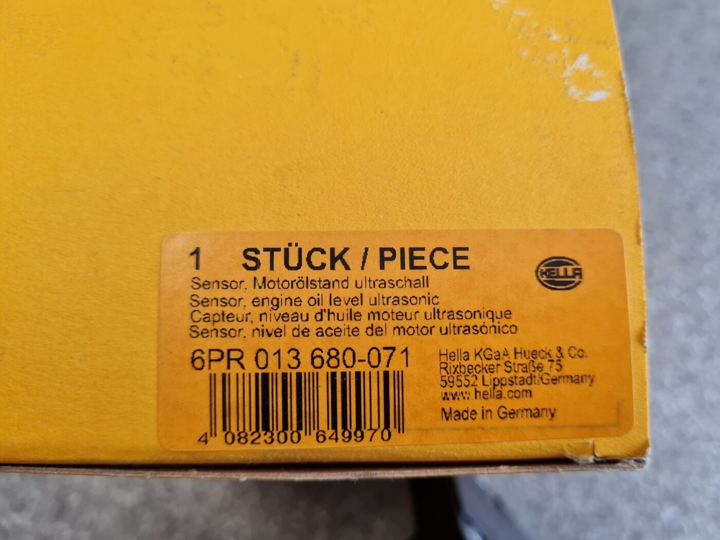 Dzinēja eļļas līmeņa devējs priekš 3 Dzinēja eļļas līmeņa devējs priekš