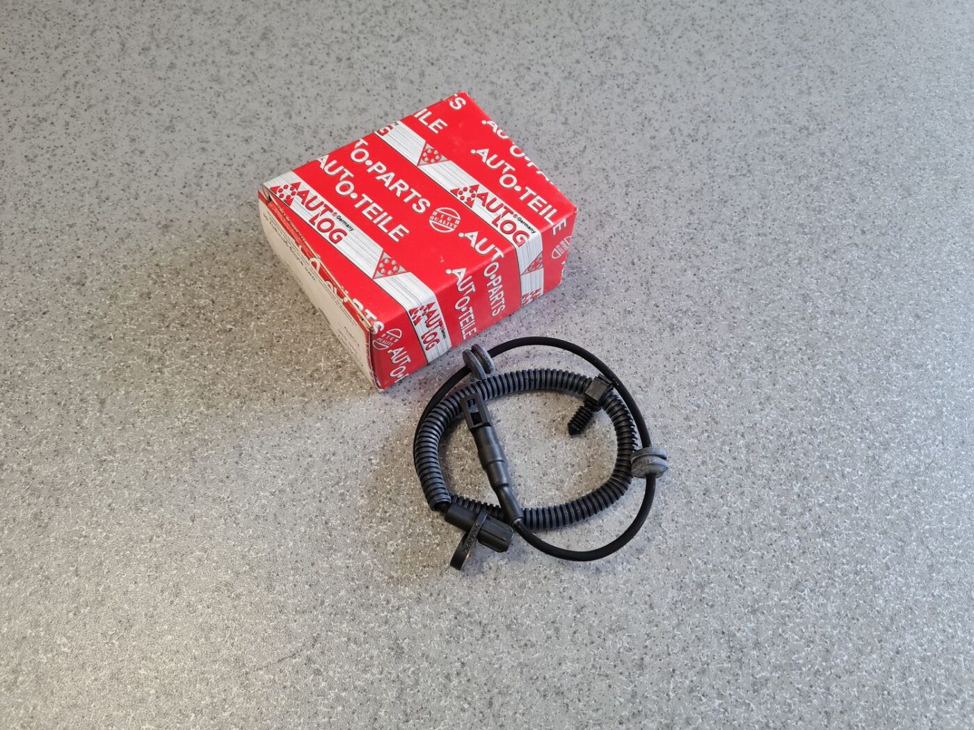 ABS devējs priekš 1 ABS devējs priekš