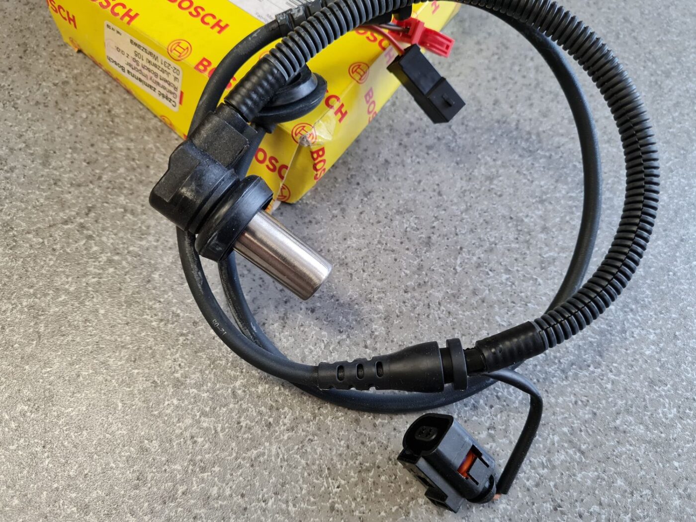 ABS devējs priekš 2 ABS devējs priekš