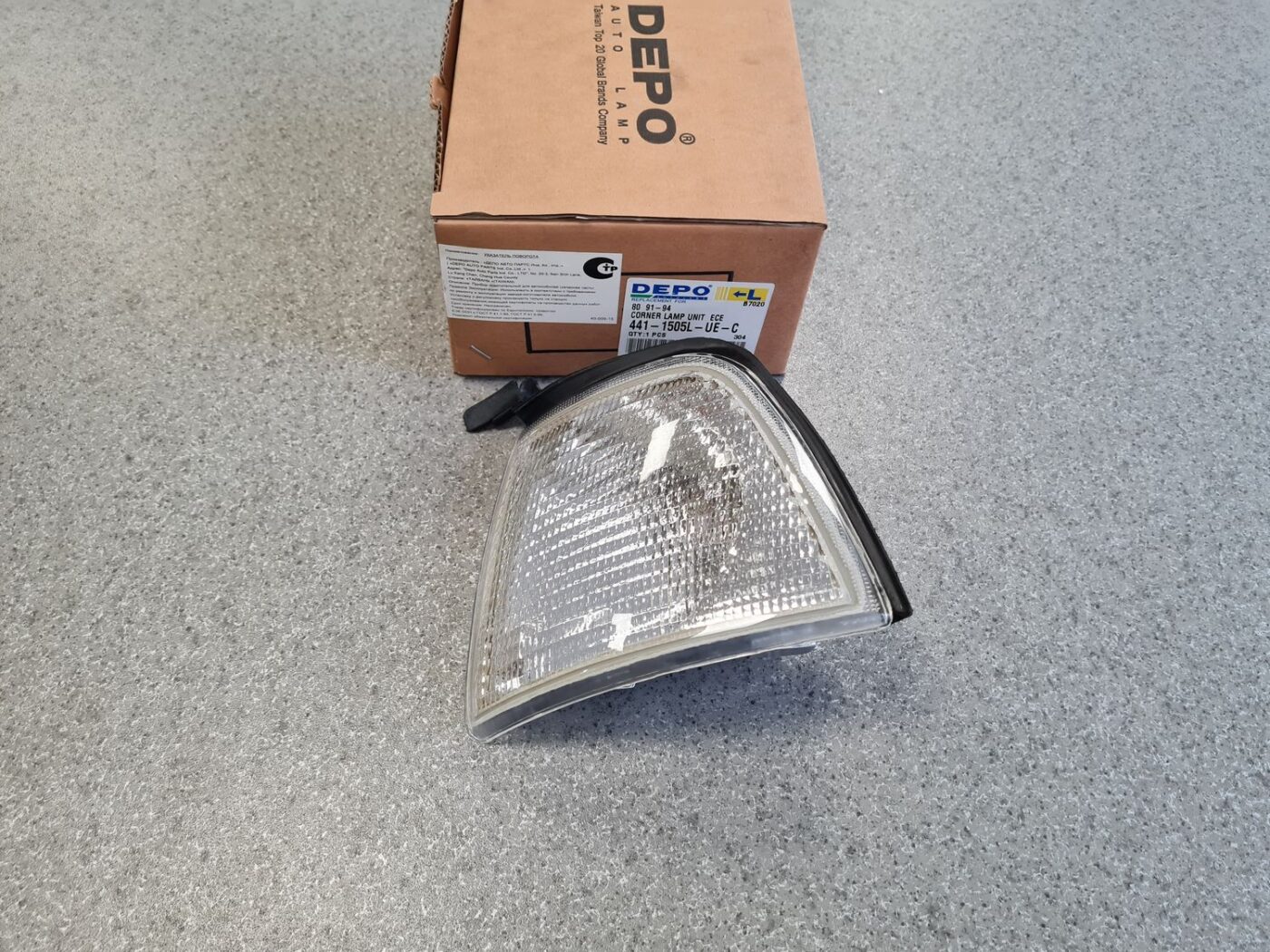 Pagrieziena signala lukturis priekš 1 Pagrieziena signala lukturis priekš