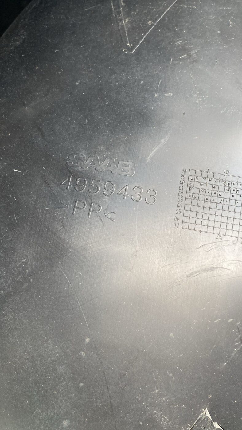 Aizmugurējais kreisais paspārns priekš SAAB 9-5 1999 3 Aizmugurējais kreisais paspārns priekš SAAB 9-5 1999