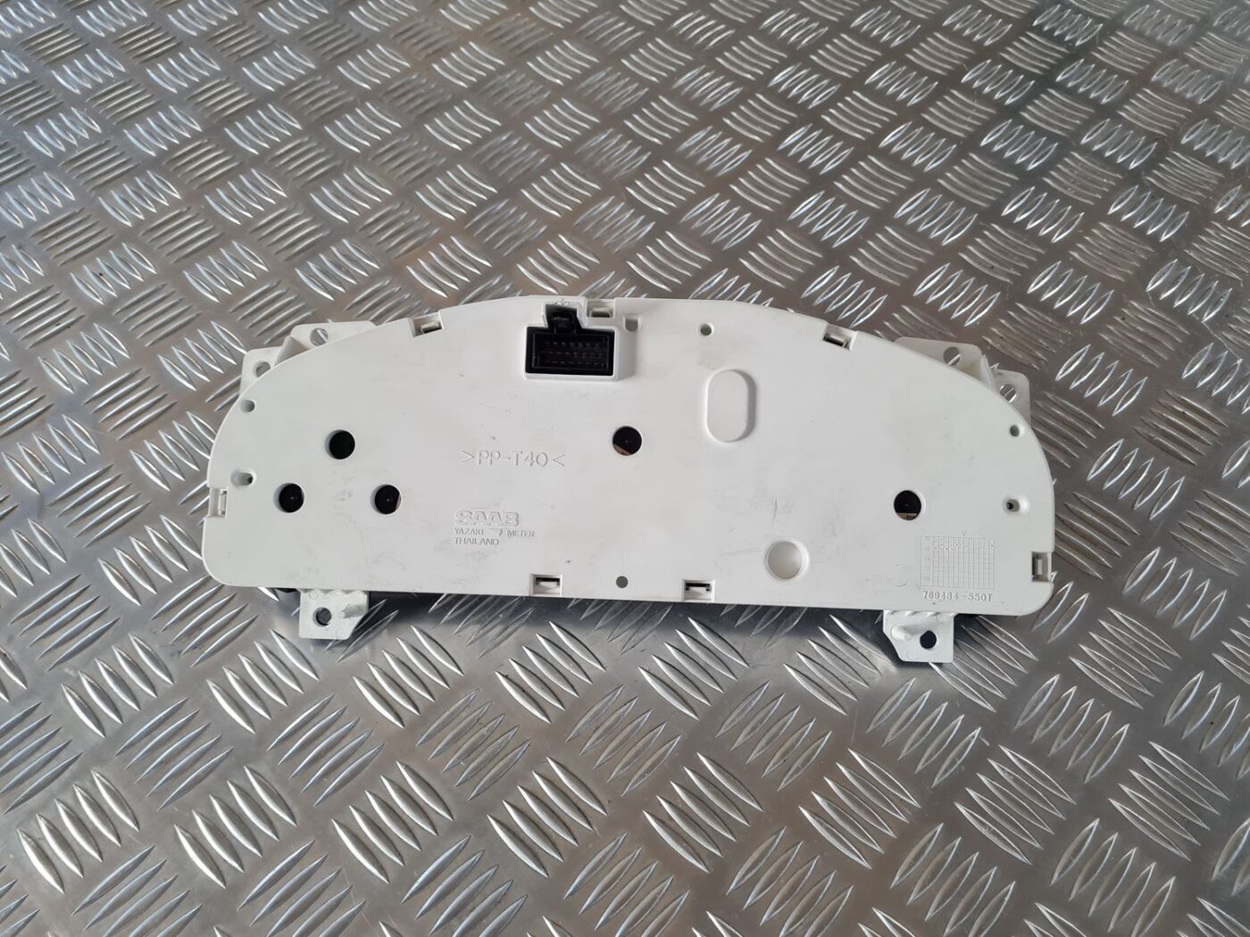 Spidometrs priekš SAAB 9-5 1999 4 Spidometrs priekš SAAB 9-5 1999