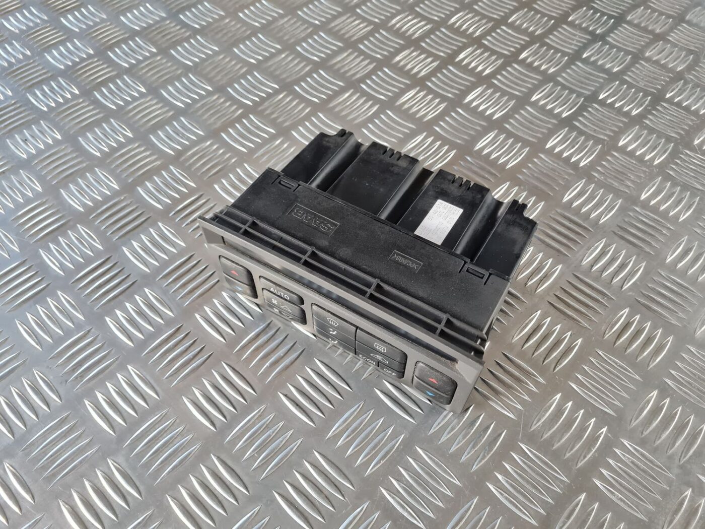 Klimata kontroles bloks priekš SAAB 9-5 1999 2 Klimata kontroles bloks priekš SAAB 9-5 1999