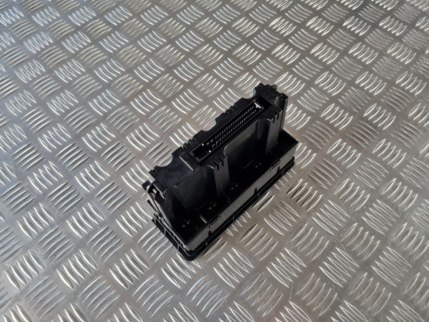 Klimata kontroles bloks priekš SAAB 9-5 1999 3 Klimata kontroles bloks priekš SAAB 9-5 1999